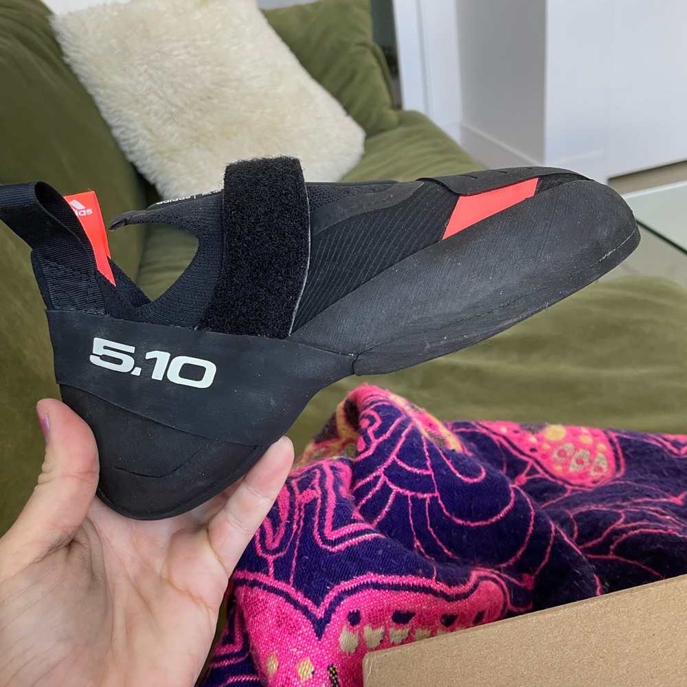 NEW Adidas 5.10 Climbing Shoes 8.5